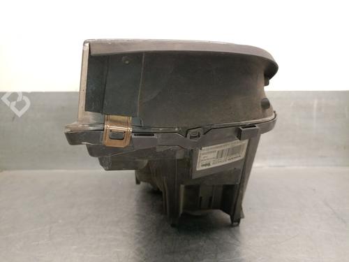 Right headlight VOLVO XC90 I (275) D5 AWD | BP31148299C29 