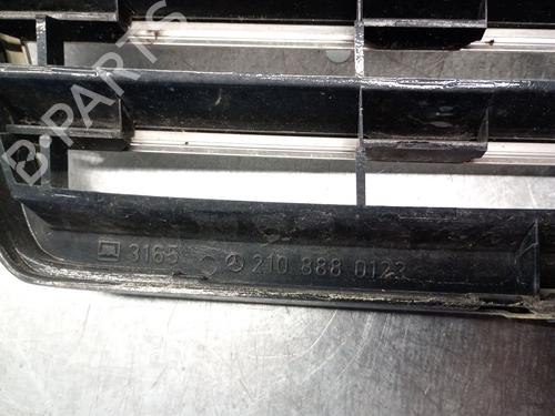 Grille MERCEDES-BENZ E-CLASS (W210) E 280 (210.063) | BP26323781C40 