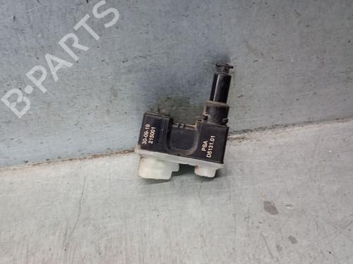 Sentrallåsmotor tankluke OPEL CORSA F (P2JO) 1.2 (68) (101 hp) 26918949