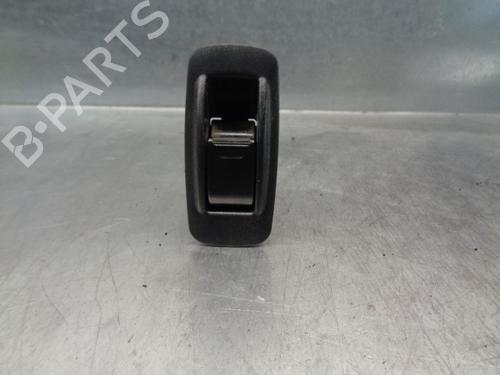 Used Right rear window switch Right rear window switch TOYOTA RAV 4 II (_A2_) 2.0 4WD (ACA21, ACA20) (150 hp) 9043328 9043328