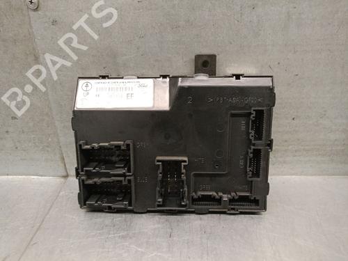 Used Fuse box Fuse box 38925707 38925707