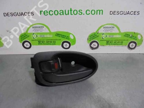 Venstre bak invendig håndtak TOYOTA YARIS (_P9_) 1.4 D-4D (NLP90_, NLP90R) | BP3217195I15 
