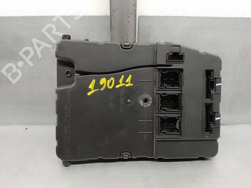 Used Fuse box RENAULT GRAND SCÉNIC II (JM0/1_) 1.6 (113 hp) 15685241