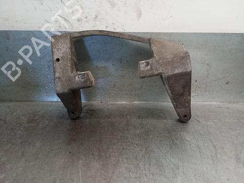 Used Support MERCEDES-BENZ V-CLASS (638/2) V 220 CDI (638.294) (122 hp) 27375904