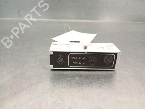 Display RENAULT EXPRESS Box Body/MPV 1.5 Blue dCi 75 (F6AA) (75 hp) 29447794