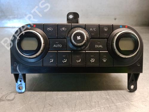 Used Climate control Climate control 30686810 30686810
