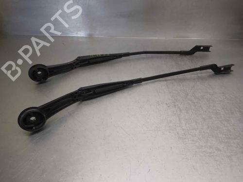 Used Front windshield wiper arm FORD FOCUS III [2010-2020]  11951300
