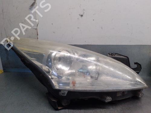 Used Right headlight PEUGEOT 5008 (0U_, 0E_) 2.0 HDi 150 / BlueHDi 150 (150 hp) 31814999