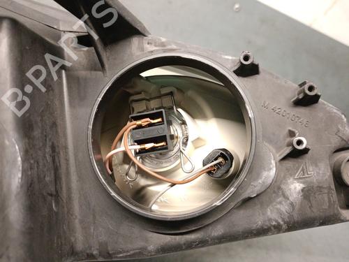 Left headlight PEUGEOT 407 (6D_) 2.0 (6DRFNB, 6DRFNE) | BP32059909C28 