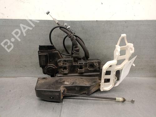 front-left-lock-kia-carens-iii-mpv-un-2006-2007-2008-2009-2010-2011-2012-2013-33621453 main image