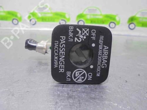 Used Switch TOYOTA PRIUS (_W3_) 1.8 Hybrid (ZVW30) (136 hp) 20246073