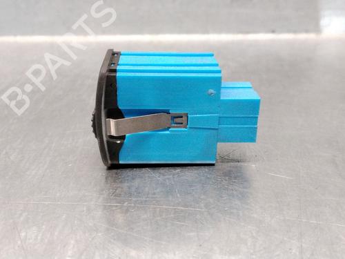 Headlight switch VW TIGUAN (5N_) 2.0 TDI 4motion | BP39963076I24 - Image 2