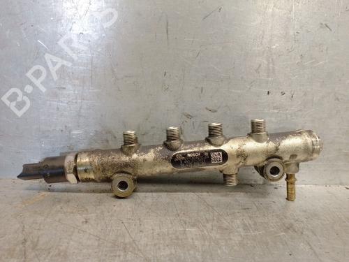 Used Injection rail PEUGEOT 206 Hatchback (2A/C) [1998-2012]  32138448