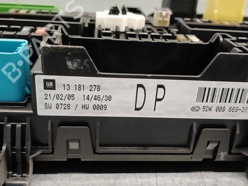 Fuse box OPEL MERIVA A MPV (X03) 1.7 CDTI (E75) | BP18660767E1 