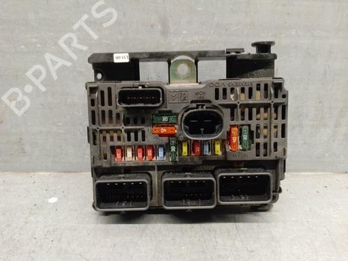 Used Fuse box CITROËN C4 I (LC_) [2004-2014]  31026385