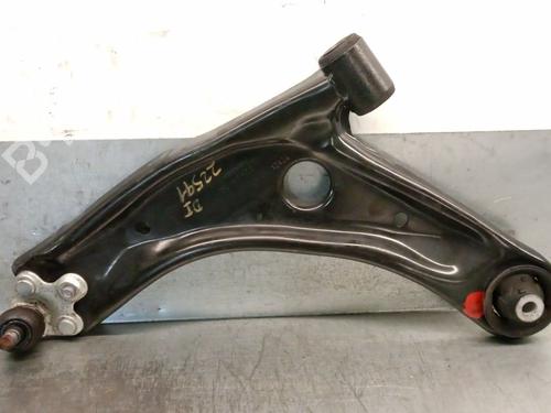 Used Left front suspension arm TOYOTA YARIS (_P21_, _PA1_, _PH1_) 1.5 Hybrid (MXPH11) (92 hp) 25911717