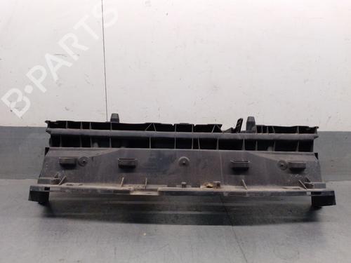 Frente em fibra/chapa Frente em fibra/chapa RENAULT KANGOO Express (FW0/1_) 1.5 dCi 75 (FW07, FW10, FW04) (75 hp) 35785822 35785822