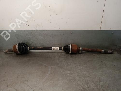 Used Right front driveshaft PEUGEOT 5008 II (MC_, MJ_, MR_, M4_) 1.5 BlueHDi 130 (MCYHZJ, MCYHZR, MCYHZX) (131 hp) 26206805