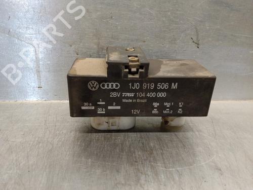Elektronische module SEAT IBIZA III (6L1) 1.4 16V (100 hp) 15045728