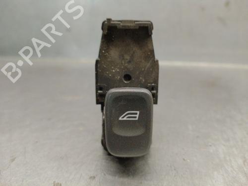 Used Right rear window switch VOLVO V40 Estate (645) [1995-2004]  31137131