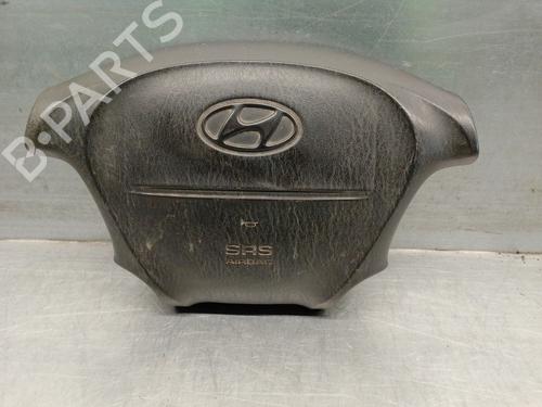 Used Driver airbag HYUNDAI H-1 / STAREX Bus (A1) [1997-2025]  17586756