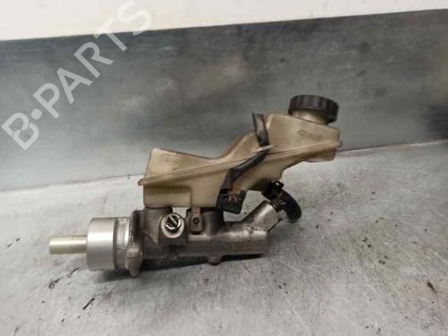Used Brake master cylinder TOYOTA AVENSIS Saloon (_T25_) 2.0 VVT-i (AZT250_, AZT250R) (147 hp) 6780312