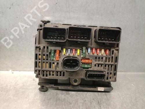 Used Fuse box Fuse box 39474833 39474833