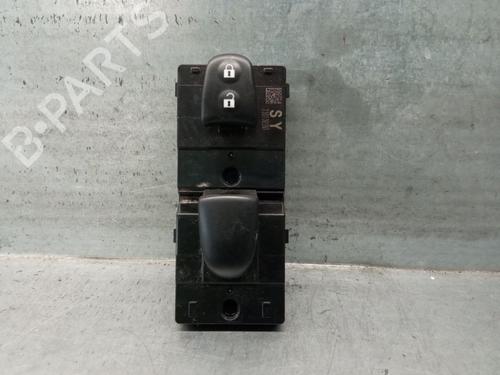 Used Right front window switch NISSAN JUKE (F16_) 1.0 (114 hp) 25236159