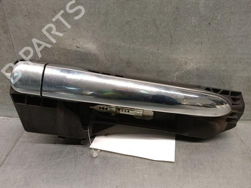 front-right-exterior-door-handle-lancia-delta-iii-844_-2008-2009-2010-2011-2012-2013-2014-32696353 main image