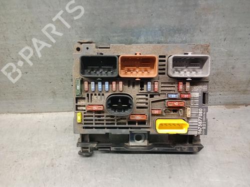 Used Fuse box CITROËN C4 Picasso I MPV (UD_) 2.0 HDi 150 (150 hp) 25272274