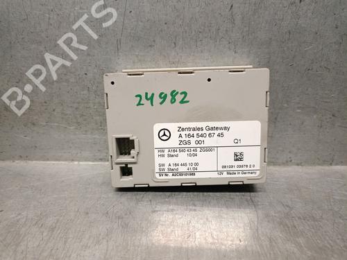 Used Electronic module Electronic module MERCEDES-BENZ M-CLASS (W164) ML 320 CDI 4-matic (164.122) (224 hp) 33618404 33618404