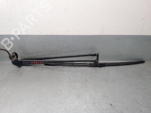 Used Front windshield wiper arm Front windshield wiper arm TOYOTA YARIS (_P13_) 1.0 (KSP130) (72 hp) 33873451 33873451
