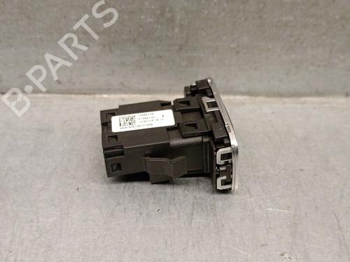 Switch VOLVO V40 Hatchback (525) D3 | BP31161213I30