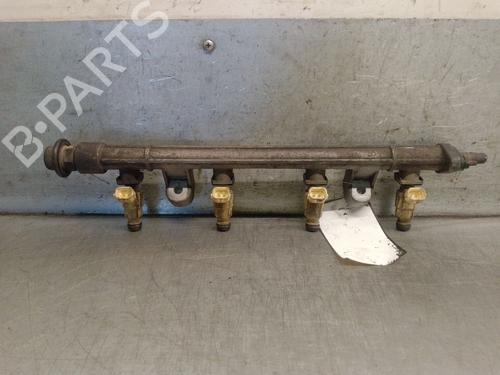 Used Injection rail Injection rail HYUNDAI TUCSON (JM) 2.0 (141 hp) 40237688 40237688