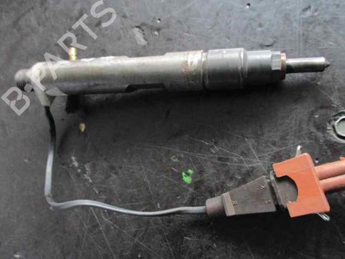 Used Injector Injector VW GOLF III (1H1) 1.9 TDI (110 hp) 2113812 2113812