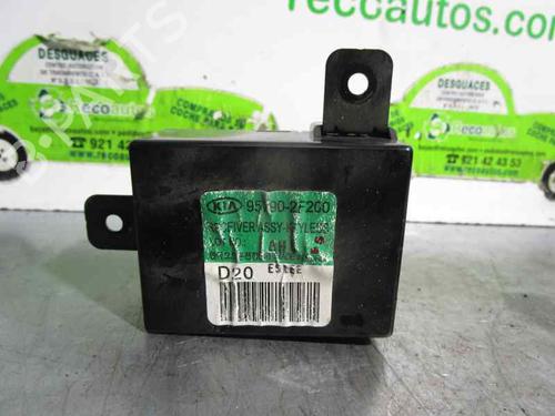 Used Comfort control module KIA CERATO I Hatchback (LD) 1.5 CRDi (102 hp) 2314604