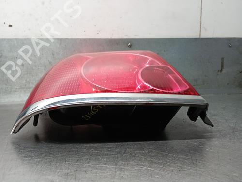 Clignotant avant gauche TOYOTA AVENSIS (_T25_) 2.2 D-4D (ADT251_, ADT251R) | BP30396547C32