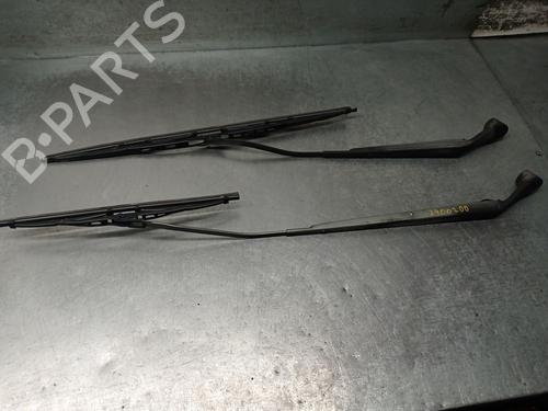 Used Front windshield wiper arm HYUNDAI GETZ (TB) 1.1 (63 hp) 30408393