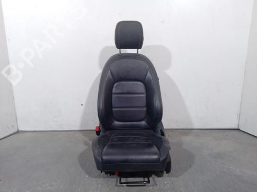 left-front-seat-jaguar-xe-x760-2015-38511673 main image
