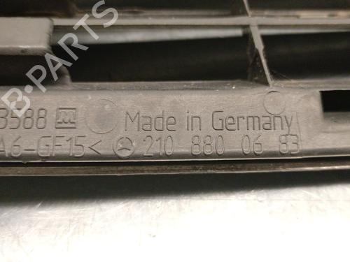 Grille MERCEDES-BENZ E-CLASS (W210) E 220 CDI (210.006) | BP30152587C40 