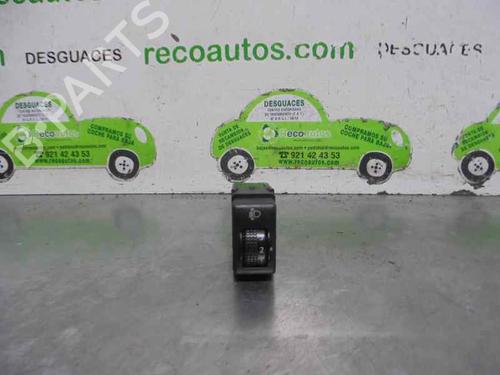 Used Headlight switch NISSAN X-TRAIL II (T31) 2.0 dCi 4x4 (150 hp) 20252600