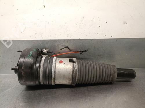 Used Left front shock absorber AUDI A6 C7 Avant (4G5, 4GD) 3.0 TDI (204 hp) 28162353
