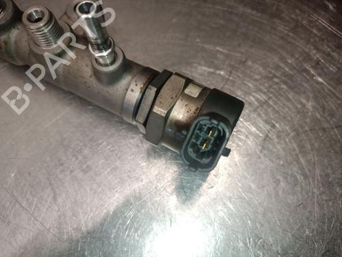 Injection rail JAGUAR F-PACE (X761) 2.0 TD4 | BP30137323M98