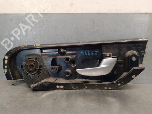 Używane Klamka wewnętrzna drzwi przednich prawych VOLVO V70 II (285) 2.4 (140 hp) 30834764