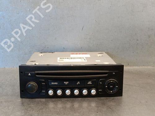 Used Radio Radio 37667586 37667586