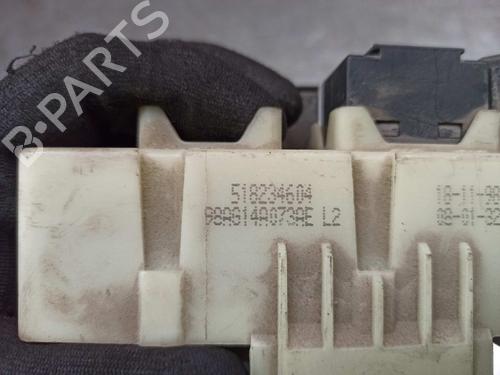Fuse box FORD FOCUS I (DAW, DBW) 2.0 16V | BP8187822E1 