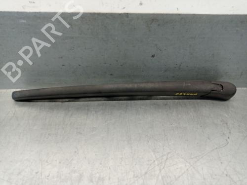 Used Rear windshield wiper arm Rear windshield wiper arm HYUNDAI TUCSON (JM) 2.0 CRDi (113 hp) 28703432 28703432