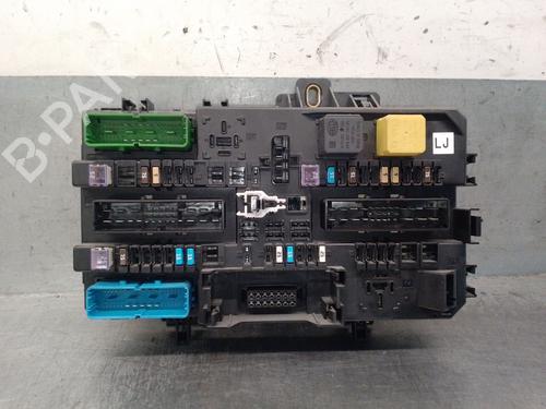 Used Fuse box Fuse box 36159397 36159397
