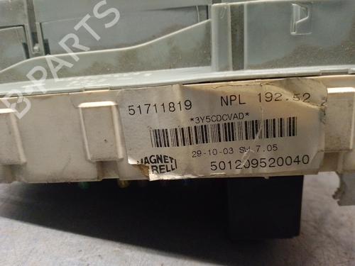 Fuse box FIAT STILO (192_) 1.9 D Multijet | BP17012112E1 