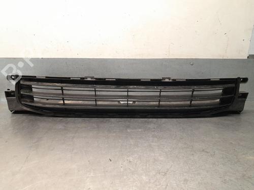 Used Grille Grille 37408744 37408744